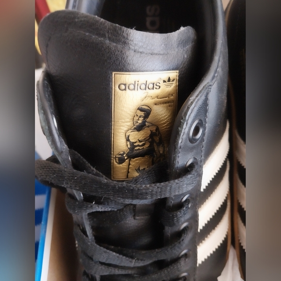 2 pairs of Ali classic Adidas size 13 - Picture 3 of 4